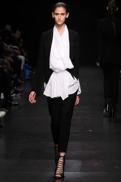 Look 4